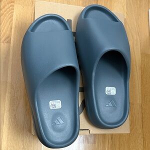 Yeezy Gray Slide Sandals
